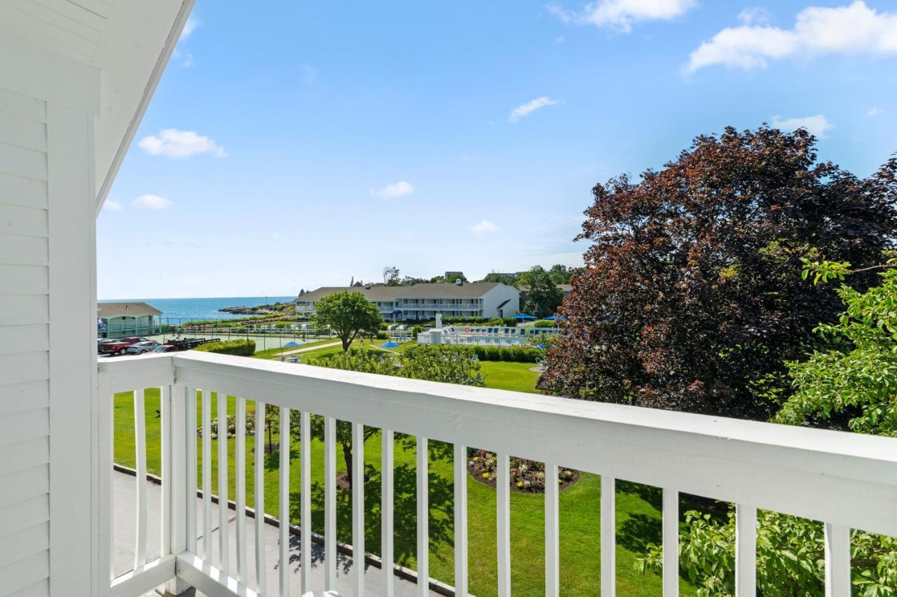 The Sparhawk Oceanfront Resort Оганкит Экстерьер фото